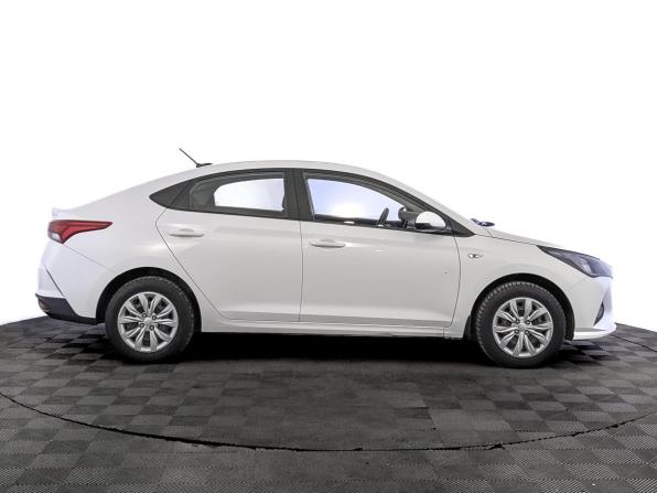 Hyundai Solaris II Рестайлинг с пробегом 2021 года, цена 1 380 000 рублей, 168824 км, седан, Автокод Объявления