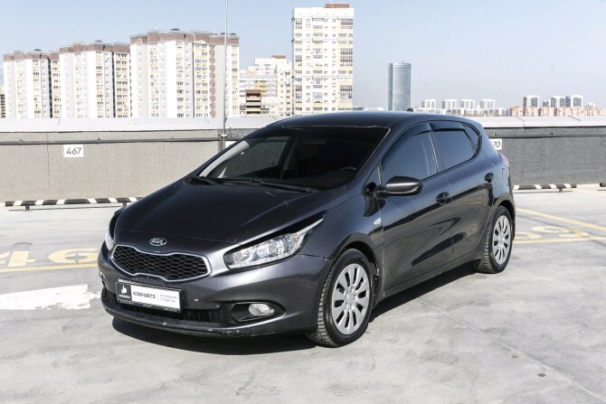 Kia Ceed II с пробегом 2015 года, цена 949 000 рублей, 274605 км, хэтчбек, Автокод Объявления