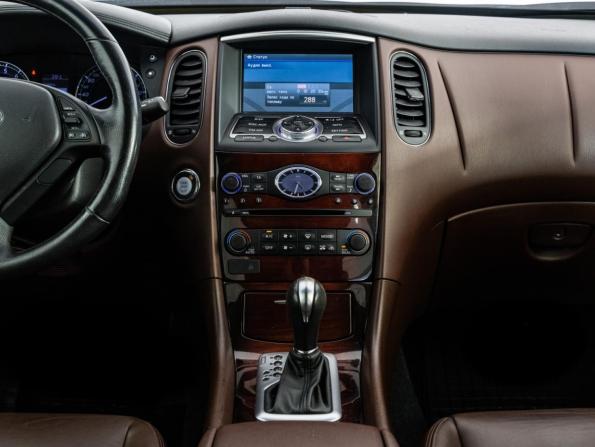 Infiniti QX50 I Рестайлинг с пробегом 2017 года, цена 1 999 000 рублей, 177417 км, внедорожник, Автокод Объявления