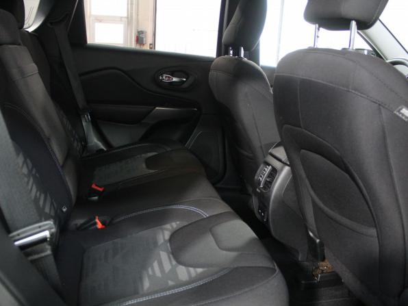 Jeep Cherokee V (KL) Рестайлинг с пробегом 2018 года, цена 2 293 000 рублей, 68483 км, внедорожник, Автокод Объявления