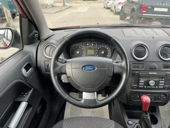 Ford Fusion I Рестайлинг с пробегом 2008 года, цена 299 000 рублей, 242000 км, хэтчбек, Автокод Объявления