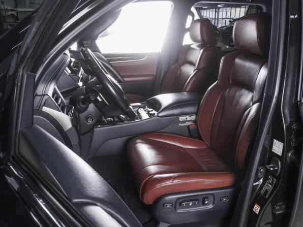 Lexus LX III Рестайлинг 2 с пробегом 2019 года, цена 9 750 000 рублей, 144862 км, внедорожник, Автокод Объявления