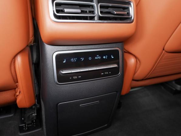 Li Auto (Lixiang) L7 I с пробегом 2023 года, цена 6 480 000 рублей, 38851 км, внедорожник, Автокод Объявления