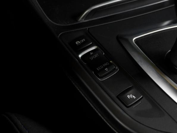 BMW 3 серии VI (F3x) Рестайлинг с пробегом 2016 года, цена 2 654 000 рублей, 130383 км, седан, Автокод Объявления