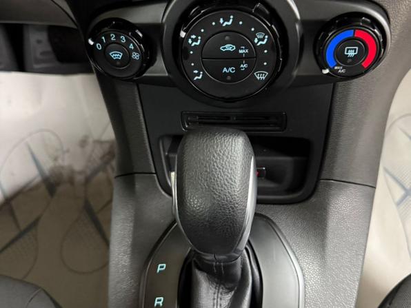 Ford Fiesta Mk6 Рестайлинг с пробегом 2016 года, цена 1 199 000 рублей, 22990 км, седан, Автокод Объявления