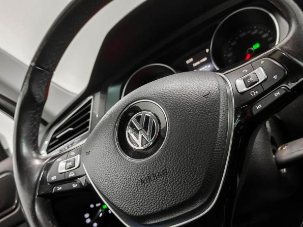 Volkswagen Tiguan II с пробегом 2018 года, цена 2 423 000 рублей, 101977 км, внедорожник, Автокод Объявления