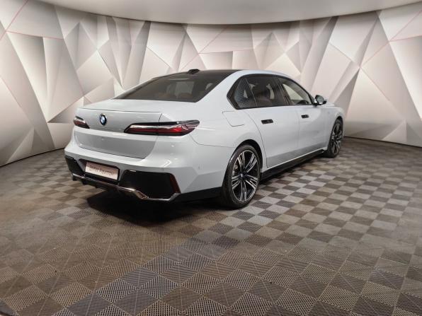 BMW 7 серии VII (G70) с пробегом 2023 года, цена 11 497 000 рублей, 15964 км, седан, Автокод Объявления