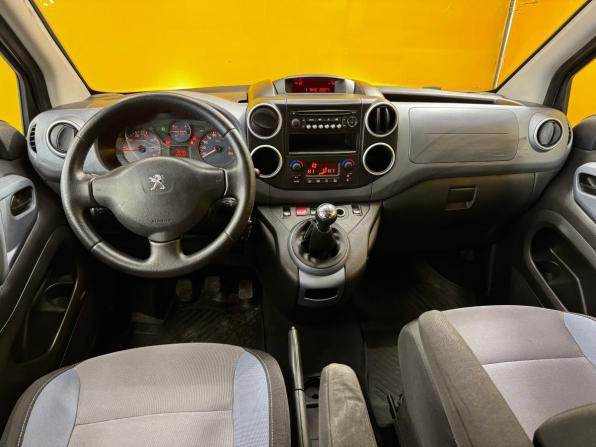 Peugeot Partner II Рестайлинг с пробегом 2012 года, цена 599 000 рублей, 199000 км, минивэн, Автокод Объявления