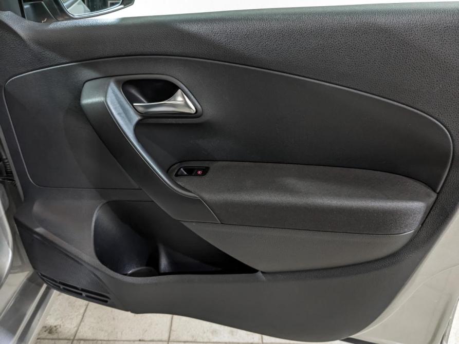 Volkswagen Polo V Рестайлинг Химки  - изображение 24