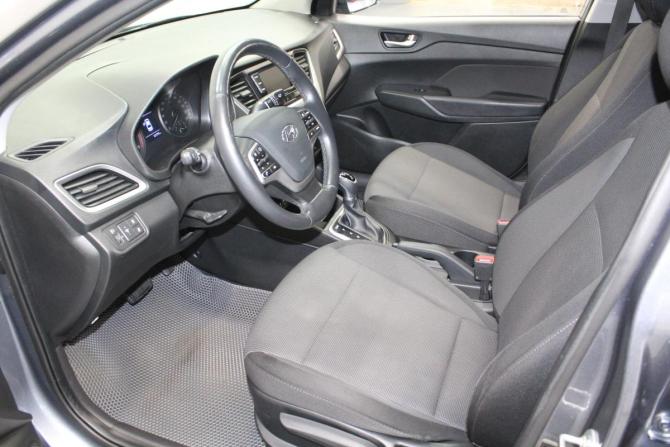 Hyundai Solaris II с пробегом 2018 года, цена 1 249 000 рублей, 122000 км, седан, Автокод Объявления