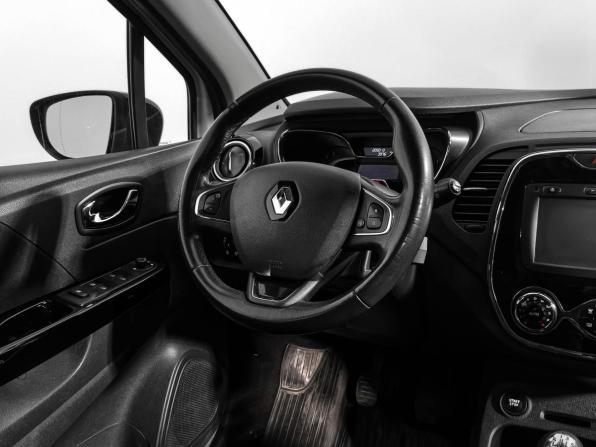 Renault Kaptur I с пробегом 2017 года, цена 1 110 000 рублей, 205011 км, внедорожник, Автокод Объявления