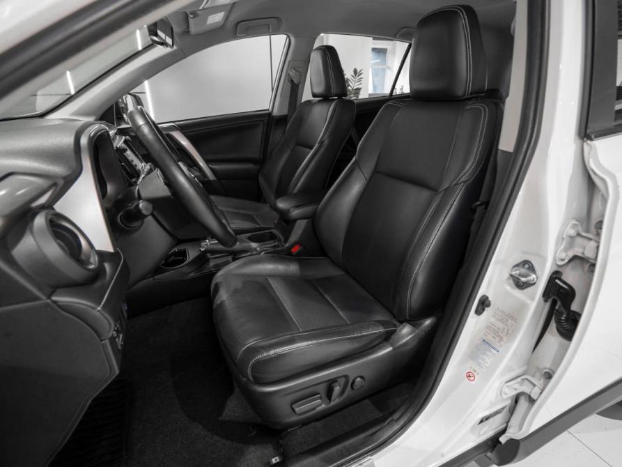 Toyota RAV4 IV (XA40) Рестайлинг Москва  - изображение 9