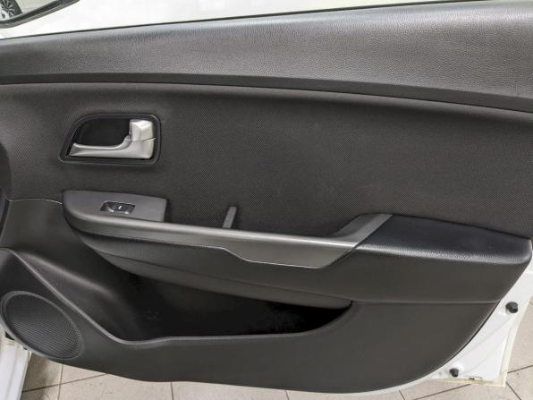 Kia Rio III Рестайлинг с пробегом 2016 года, цена 1 050 000 рублей, 122670 км, седан, Автокод Объявления