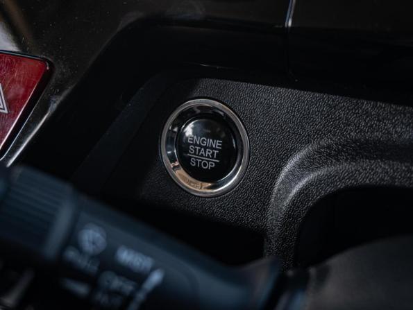Honda Stepwgn V Рестайлинг с пробегом 2019 года, цена 2 990 000 рублей, 45072 км, минивэн, Автокод Объявления