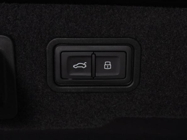 Audi A8 IV (D5) с пробегом 2019 года, цена 6 800 000 рублей, 66727 км, седан, Автокод Объявления