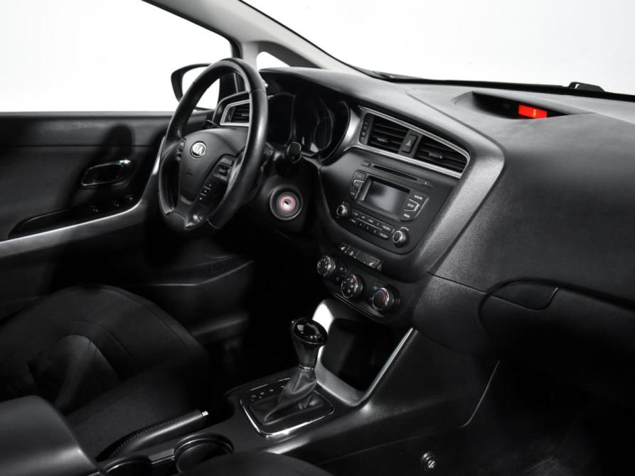 Kia Ceed II Рестайлинг Санкт-Петербург  - изображение 14