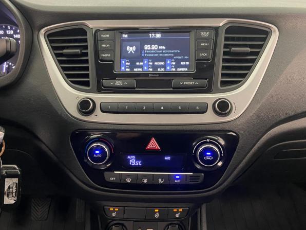 Hyundai Solaris II с пробегом 2017 года, цена 1 160 000 рублей, 147431 км, седан, Автокод Объявления
