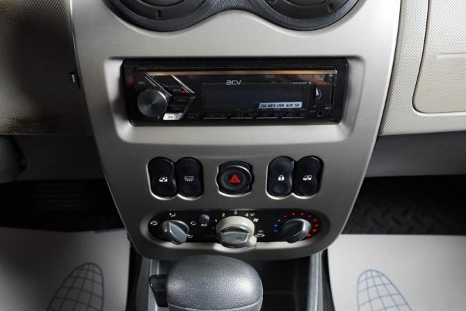 Renault Sandero I с пробегом 2011 года, цена 519 000 рублей, 203700 км, хэтчбек, Автокод Объявления