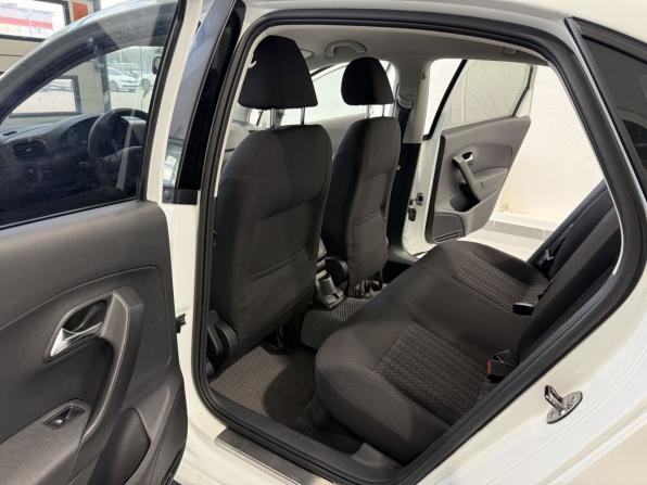 Volkswagen Polo V Рестайлинг с пробегом 2016 года, цена 1 096 000 рублей, 136610 км, седан, Автокод Объявления