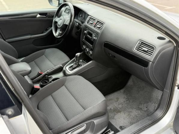 Volkswagen Jetta VI с пробегом 2013 года, цена 860 000 рублей, 219025 км, седан, Автокод Объявления