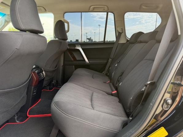 Toyota Land Cruiser Prado 150 Series Рестайлинг 1 с пробегом 2015 года, цена 3 615 000 рублей, 185267 км, внедорожник, Автокод Объявления