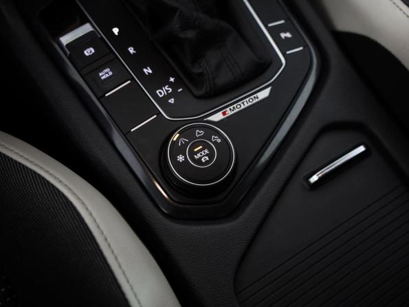 Volkswagen Tiguan II с пробегом 2019 года, цена 2 229 000 рублей, 141820 км, внедорожник, Автокод Объявления