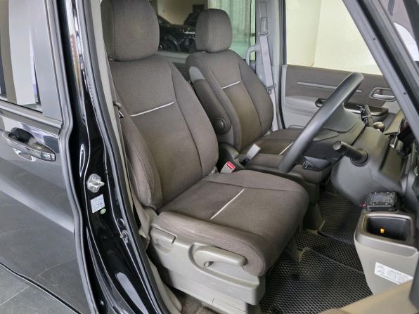 Honda Stepwgn V с пробегом 2016 года, цена 1 799 000 рублей, 141488 км, минивэн, Автокод Объявления