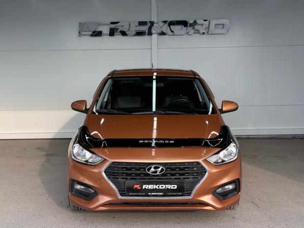 Hyundai Solaris II с пробегом 2019 года, цена 1 289 000 рублей, 53690 км, седан, Автокод Объявления