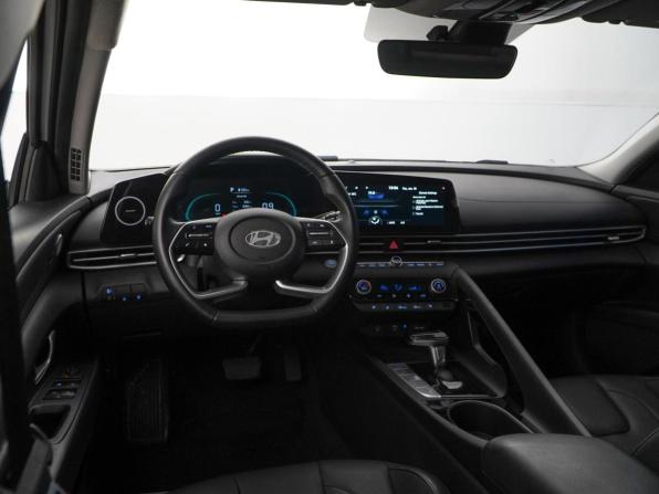 Hyundai Elantra VII (CN7) Рестайлинг с пробегом 2023 года, цена 1 987 077 рублей, 66202 км, седан, Автокод Объявления
