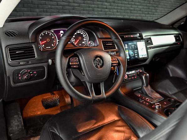 Volkswagen Touareg II с пробегом 2013 года, цена 2 100 000 рублей, 251376 км, внедорожник, Автокод Объявления
