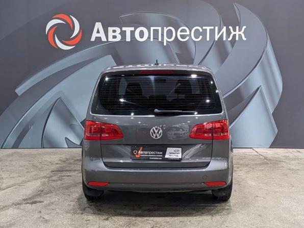 Volkswagen Touran I Рестайлинг 2 с пробегом 2010 года, цена 850 000 рублей, 222680 км, компактвэн, Автокод Объявления