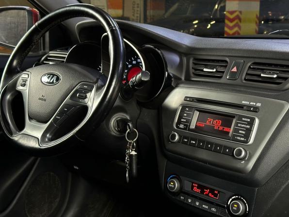 Kia Rio III Рестайлинг с пробегом 2016 года, цена 1 070 000 рублей, 116087 км, седан, Автокод Объявления