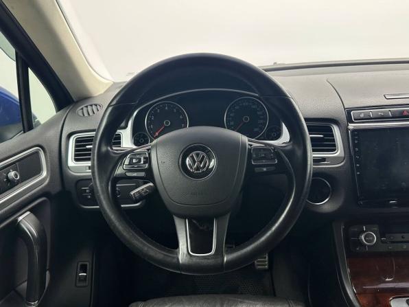 Volkswagen Touareg II Рестайлинг с пробегом 2015 года, цена 2 299 000 рублей, 217555 км, внедорожник, Автокод Объявления