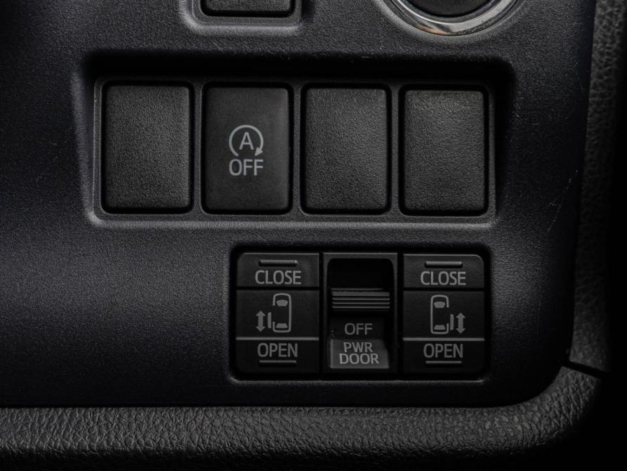 Toyota Voxy III (R80) Краснодар  - изображение 23