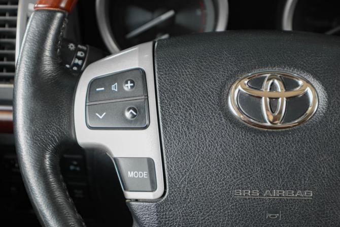 Toyota Land Cruiser 200 Series Рестайлинг 1 с пробегом 2014 года, цена 4 649 000 рублей, 228731 км, внедорожник, Автокод Объявления