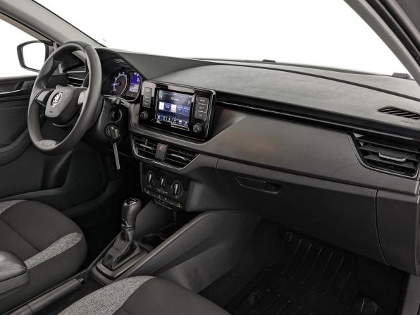 Skoda Rapid II с пробегом 2021 года, цена 1 365 000 рублей, 103790 км, лифтбек, Автокод Объявления