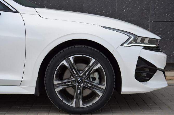 Kia K5 III с пробегом 2021 года, цена 2 918 900 рублей, 42131 км, седан, Автокод Объявления