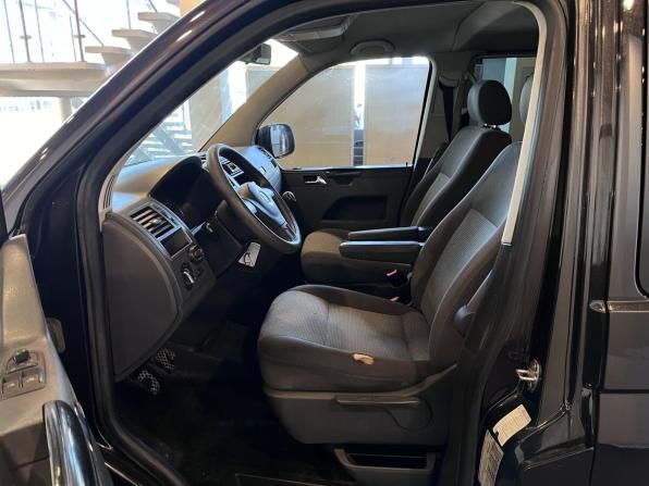 Volkswagen Caravelle T5 Рестайлинг с пробегом 2012 года, цена 2 046 000 рублей, 236745 км, минивэн, Автокод Объявления