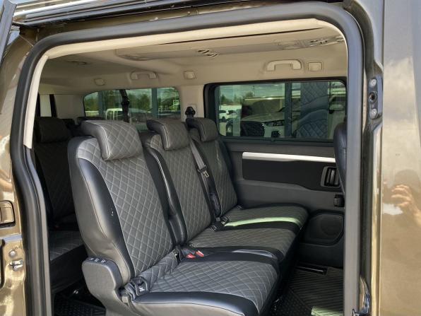 Peugeot Traveller I с пробегом 2019 года, цена 2 479 000 рублей, 132438 км, минивэн, Автокод Объявления