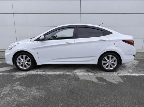 Hyundai Solaris I с пробегом 2013 года, цена 940 000 рублей, 227000 км, седан, Автокод Объявления