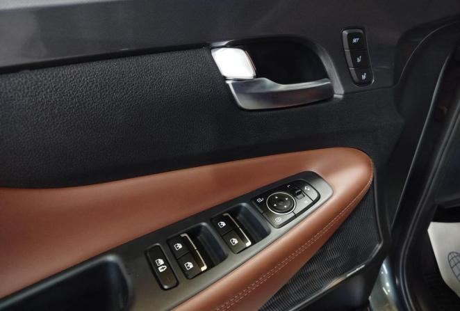 Hyundai Santa Fe IV Рестайлинг с пробегом 2021 года, цена 4 620 000 рублей, 44229 км, внедорожник, Автокод Объявления