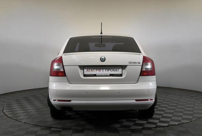Skoda Octavia II (A5) Рестайлинг с пробегом 2013 года, цена 950 000 рублей, 346061 км, лифтбек, Автокод Объявления