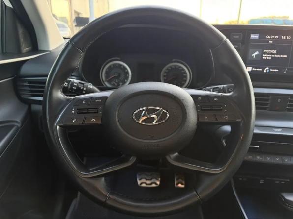 Hyundai Bayon I с пробегом 2023 года, цена 1 980 000 рублей, 57757 км, внедорожник, Автокод Объявления