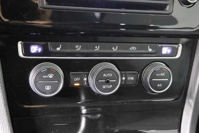 Volkswagen Golf VII с пробегом 2014 года, цена 949 990 рублей, 202851 км, хэтчбек, Автокод Объявления