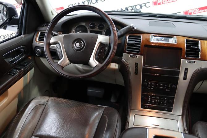 Cadillac Escalade III с пробегом 2013 года, цена 2 460 650 рублей, 316194 км, внедорожник, Автокод Объявления