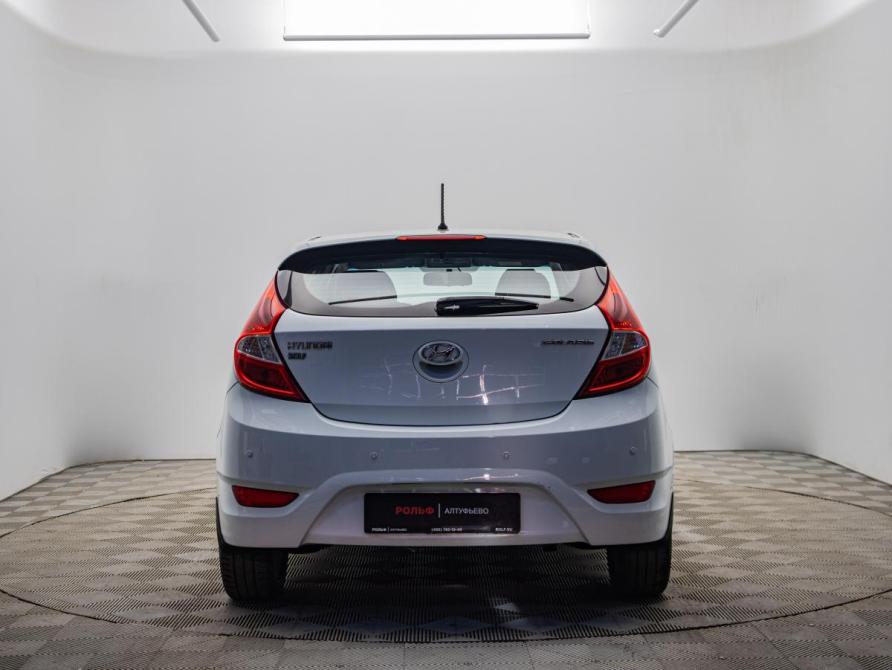 Hyundai Solaris I Москва  - изображение 4