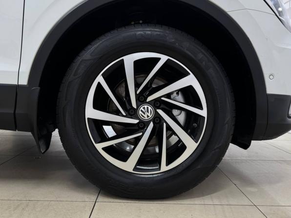 Volkswagen Tiguan II с пробегом 2018 года, цена 1 990 000 рублей, 176028 км, внедорожник, Автокод Объявления
