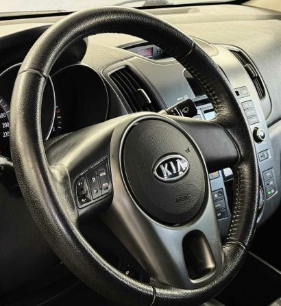 Kia Cerato II с пробегом 2010 года, цена 870 000 рублей, 114531 км, седан, Автокод Объявления
