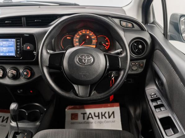 Toyota Vitz III (XP130) Рестайлинг 2 с пробегом 2017 года, цена 875 000 рублей, 121000 км, хэтчбек, Автокод Объявления