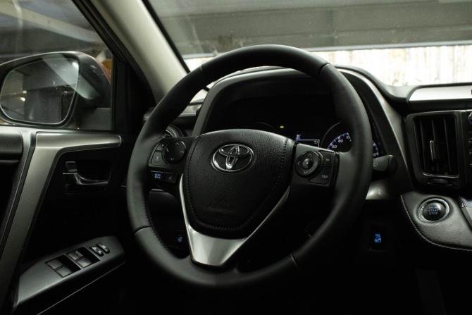 Toyota RAV4 IV (XA40) Рестайлинг с пробегом 2019 года, цена 2 279 000 рублей, 169518 км, внедорожник, Автокод Объявления